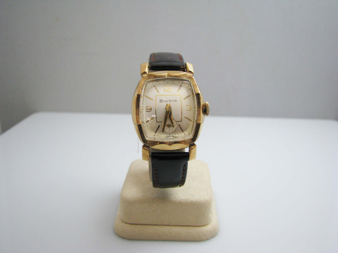 b597 Unisex Vintage Mechanical Bulova Wristwatch