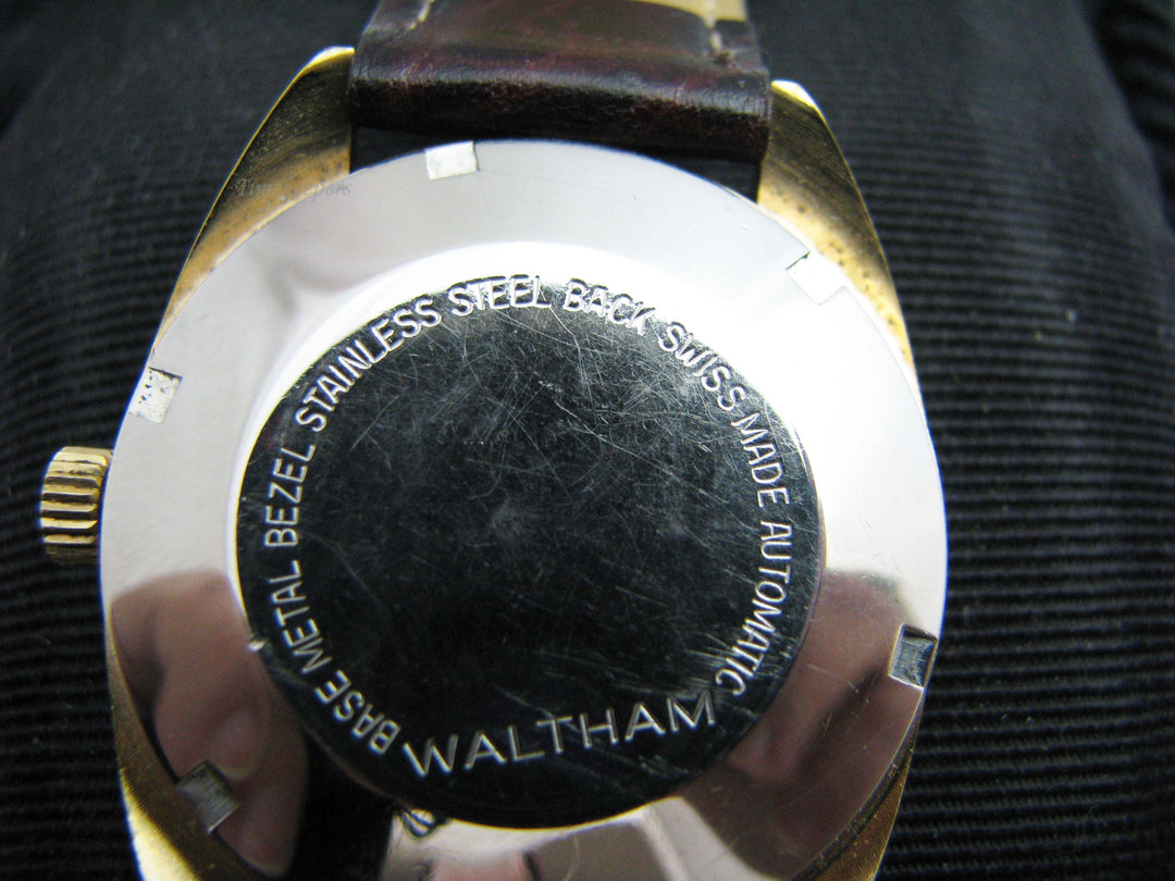 b590 Men's Classic Self Winding Incabloc 17J Waltham Wristwatch