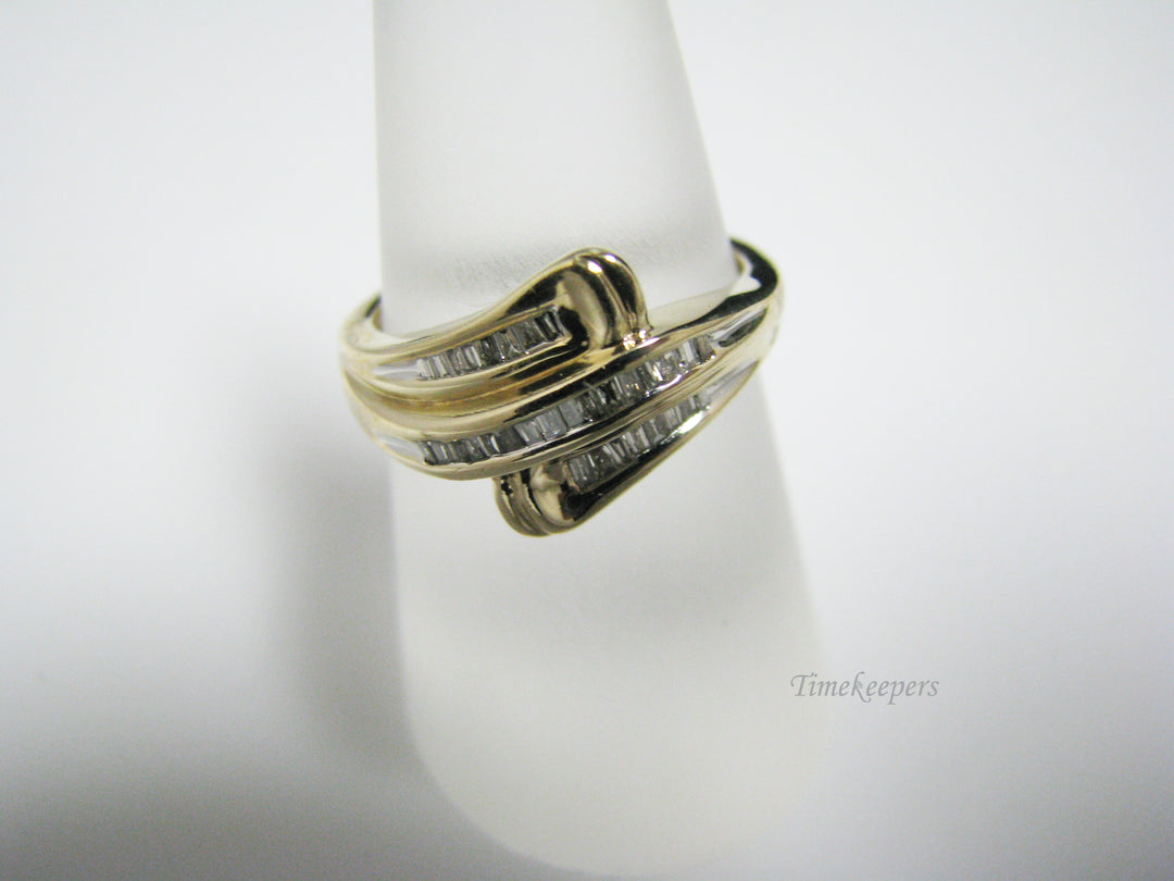 c962 Gorgeous Multi Baguette Diamond 10K Yellow Gold Ring
