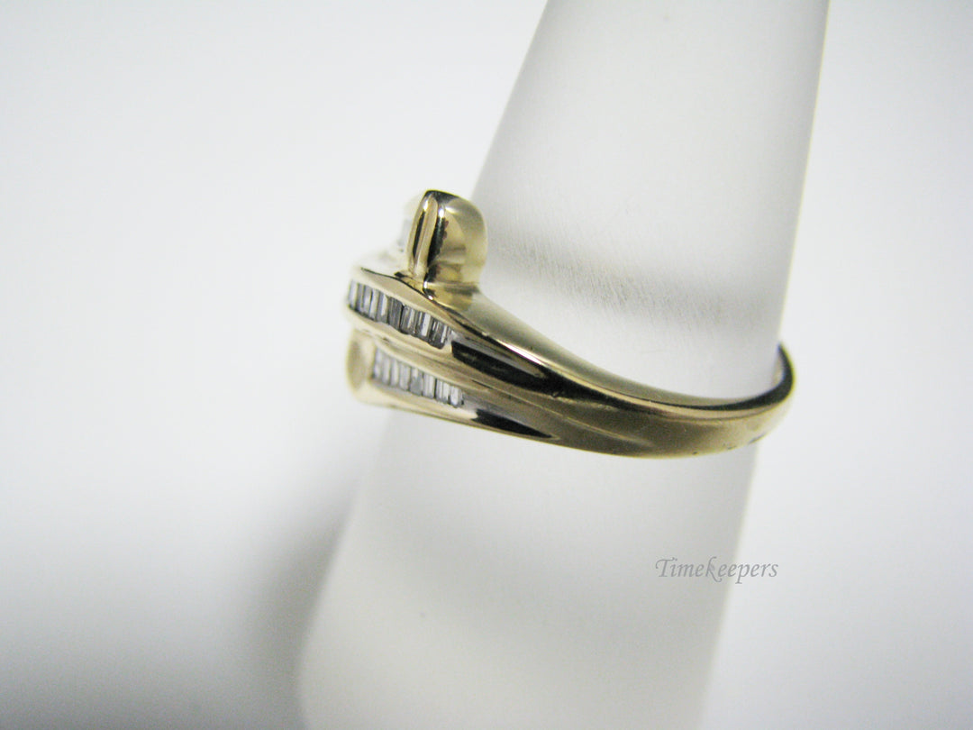 c962 Gorgeous Multi Baguette Diamond 10K Yellow Gold Ring