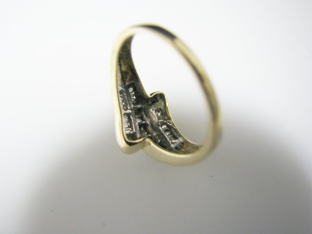 c962 Gorgeous Multi Baguette Diamond 10K Yellow Gold Ring