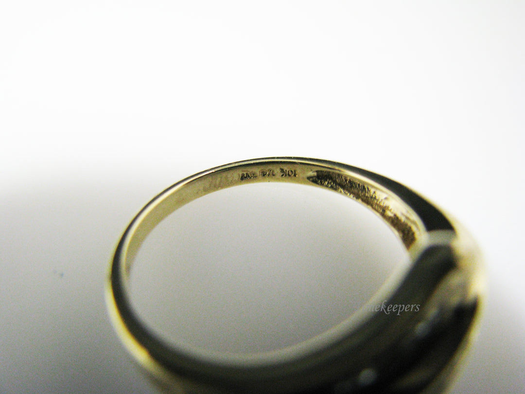 c962 Gorgeous Multi Baguette Diamond 10K Yellow Gold Ring