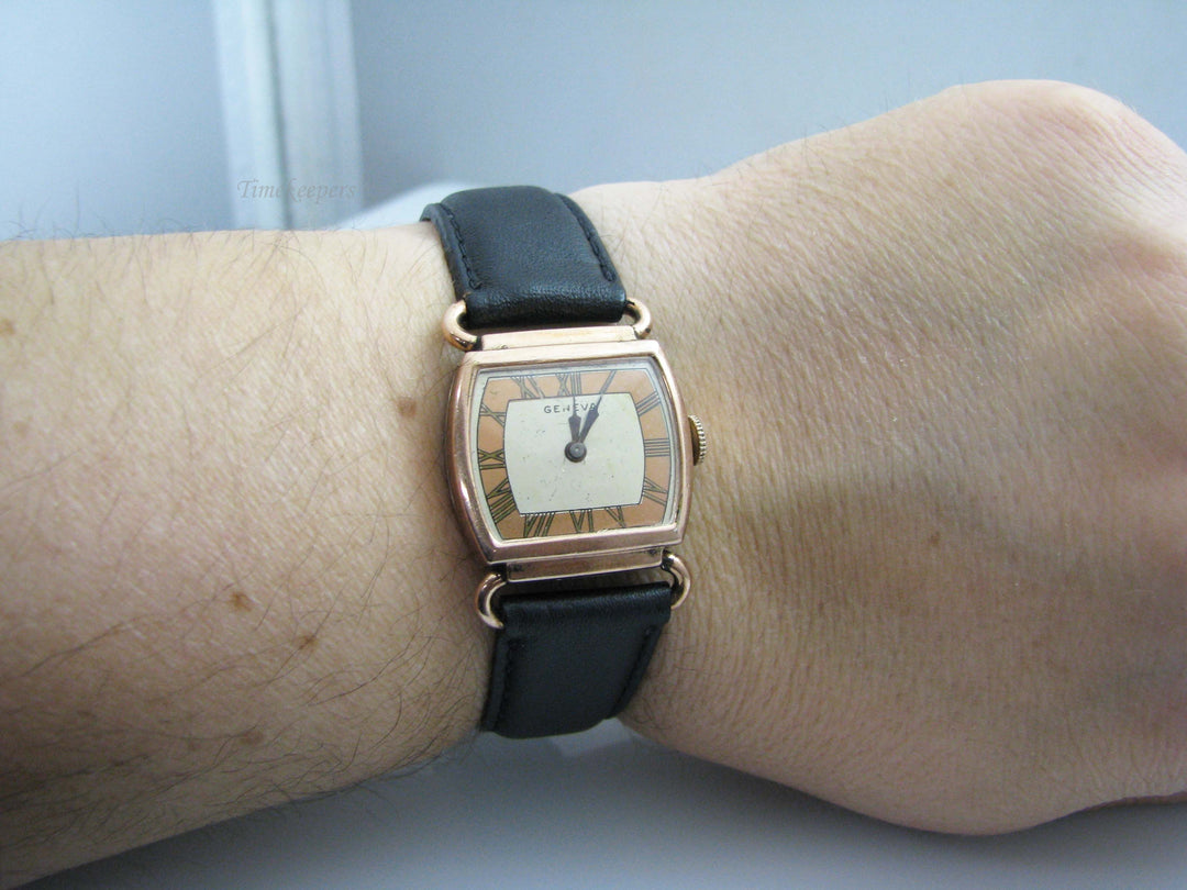 b598 Unisex Vintage Mechanical Wristwatch