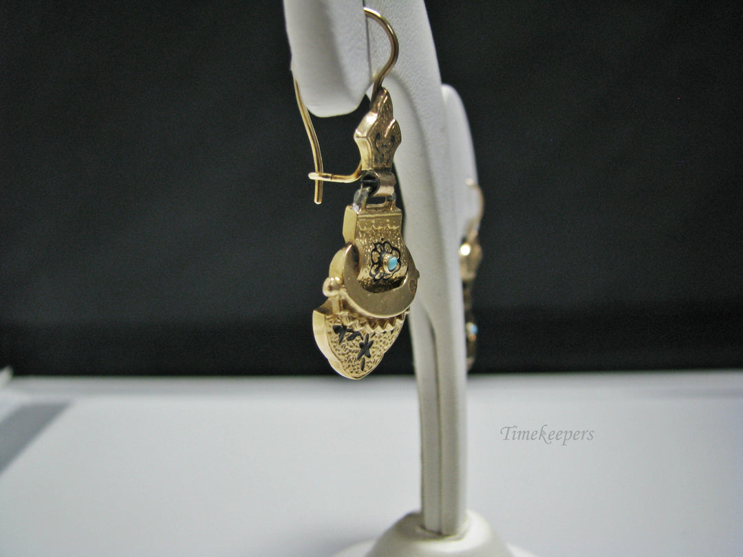 H071 Beautiful and Unique Dangle Earrings in 14k Yellow Gold