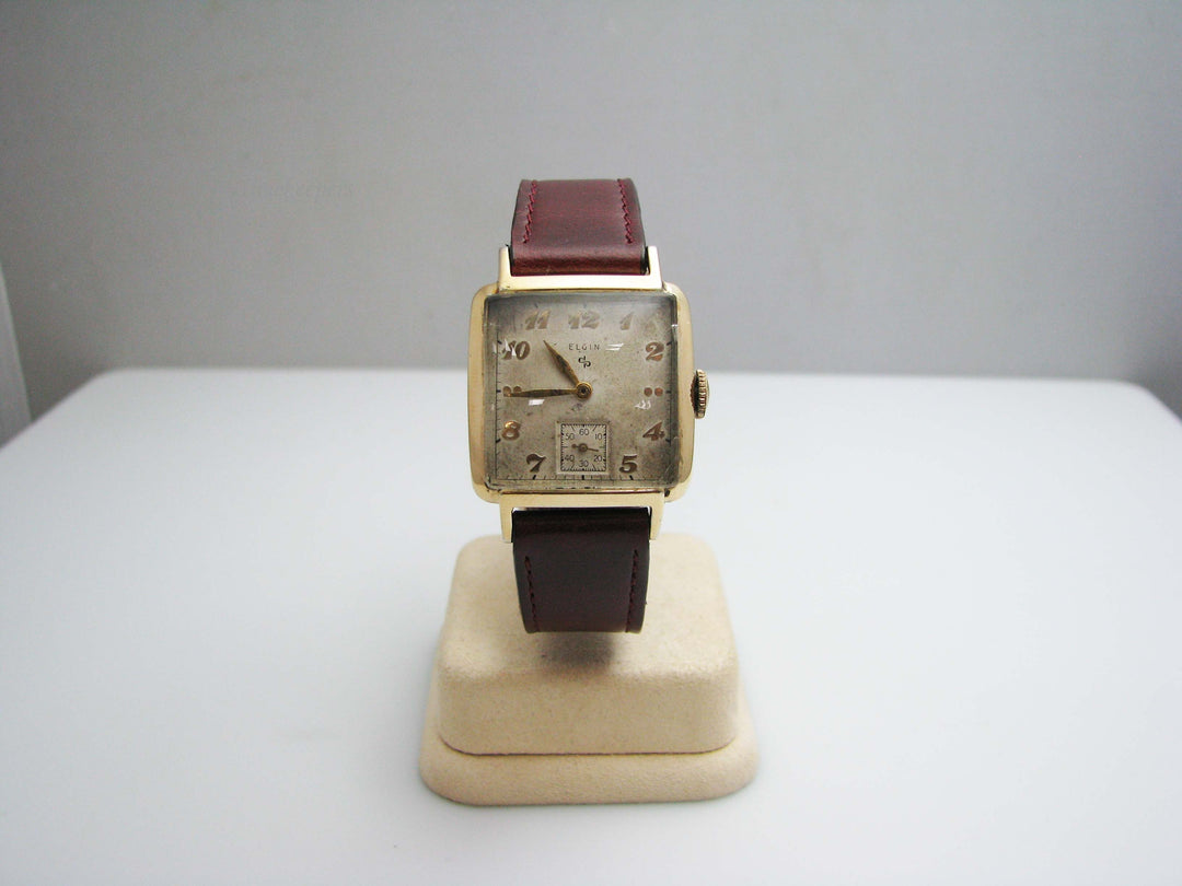 f051 Vintage Elgin 554 15J Mechanical Men's Wrist Watch