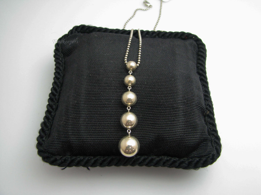 b374 Pretty Tiffany &amp; Co. 5 Ball Graduated beaded necklace