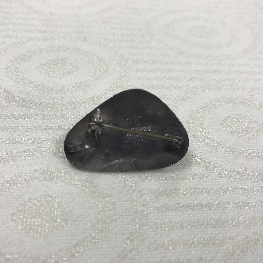 a133 Vintage Original Sterling Silver Triangle Green Stone Brooch Pin