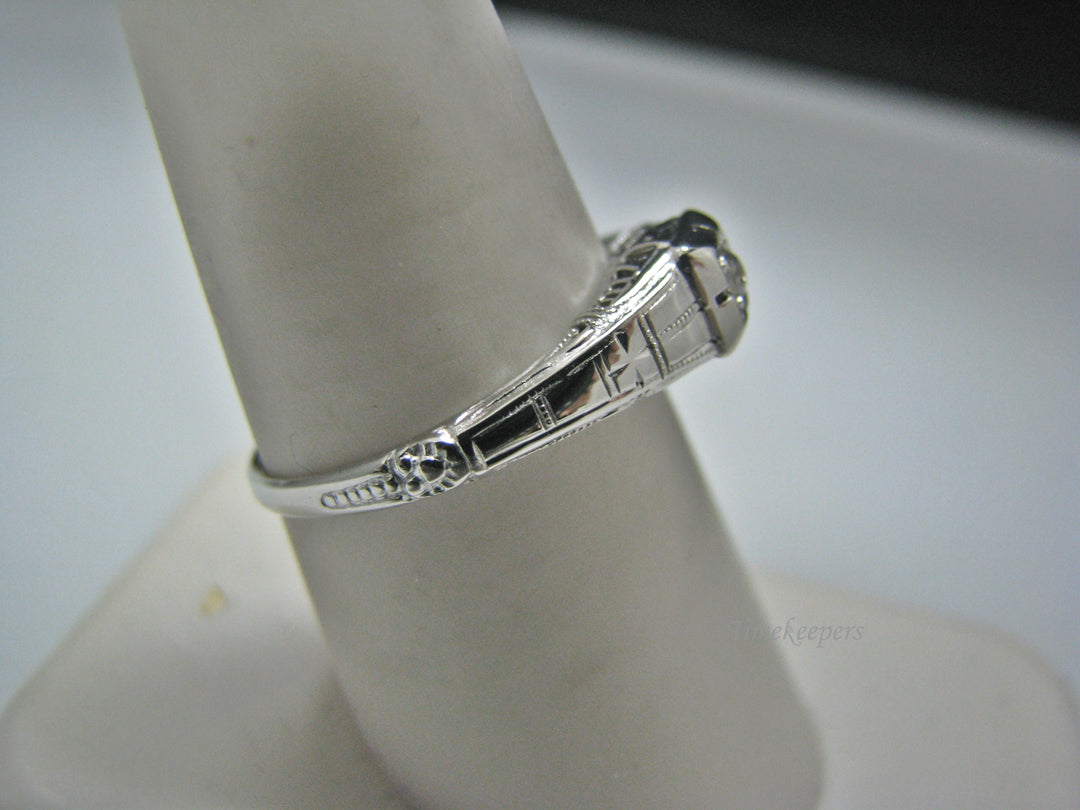 H111 Beautiful Cube Shaped Diamond Ring in 18k White Gold from 1930's