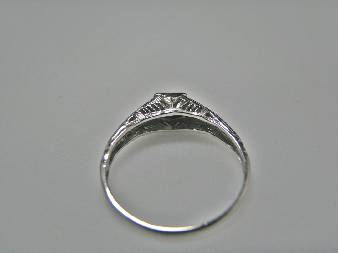 H111 Beautiful Cube Shaped Diamond Ring in 18k White Gold from 1930's