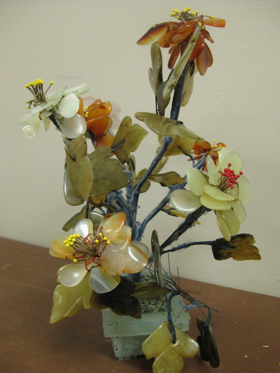 b661 Beautiful Jade, Agate, Rose Quartz and Glass Oriental Blossom Bonsai Tree