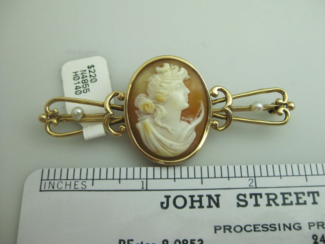 b682 Beautiful Antique Gold Filled Cameo Brooch/Pin
