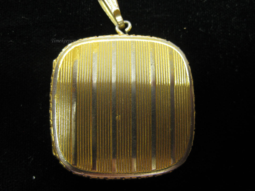 b690 Antique Silver and Gold Tone Locket