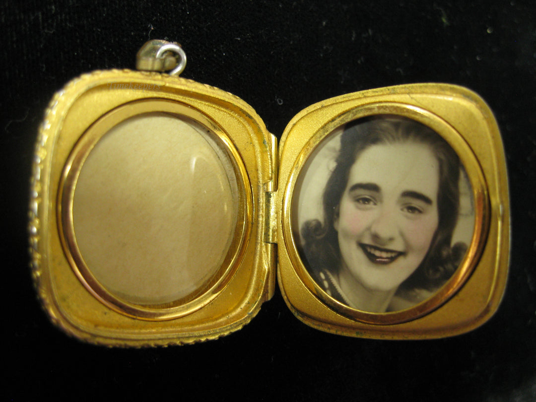 b690 Antique Silver and Gold Tone Locket