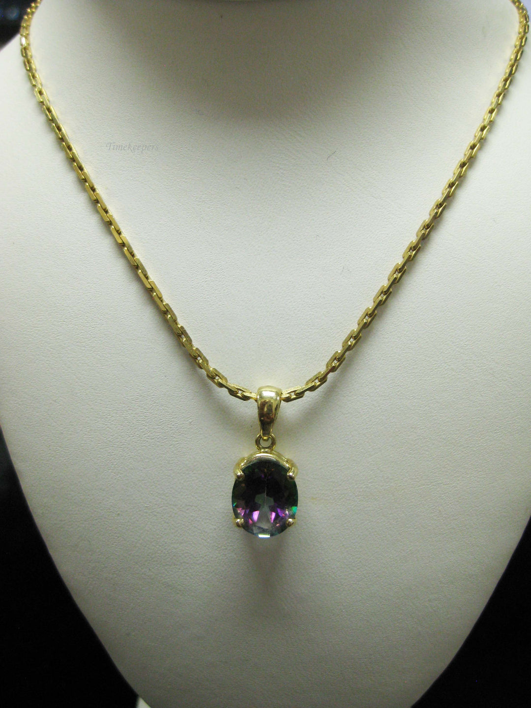 b694 Beautiful 14kt Yellow Gold Cable Link Necklace with 14kt Mystic Topaz Pendant