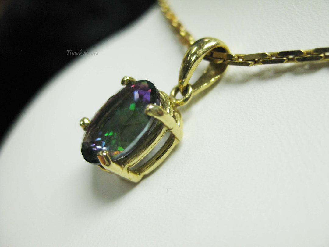 b694 Beautiful 14kt Yellow Gold Cable Link Necklace with 14kt Mystic Topaz Pendant
