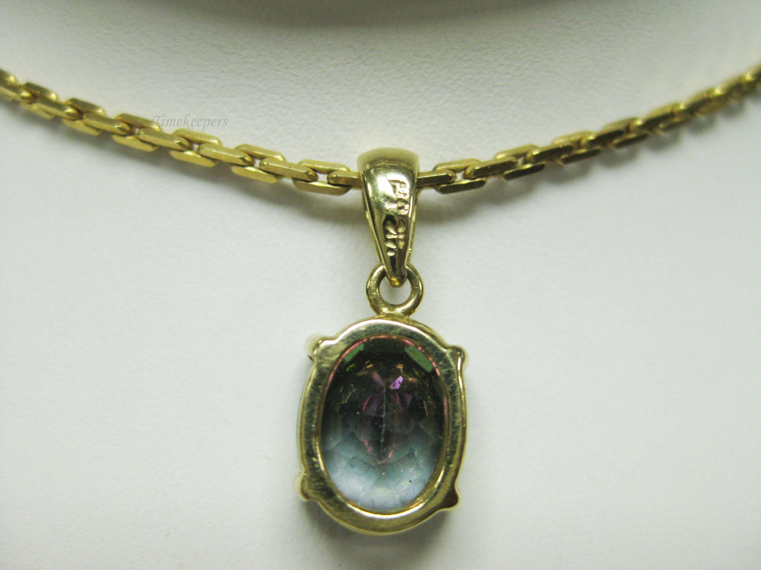 b694 Beautiful 14kt Yellow Gold Cable Link Necklace with 14kt Mystic Topaz Pendant
