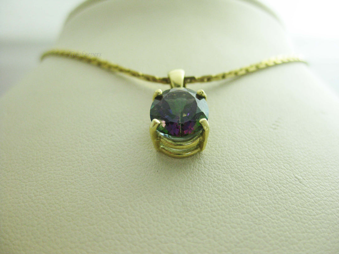 b694 Beautiful 14kt Yellow Gold Cable Link Necklace with 14kt Mystic Topaz Pendant