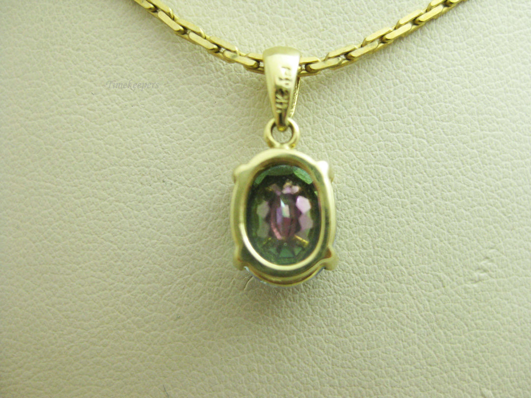 b694 Beautiful 14kt Yellow Gold Cable Link Necklace with 14kt Mystic Topaz Pendant