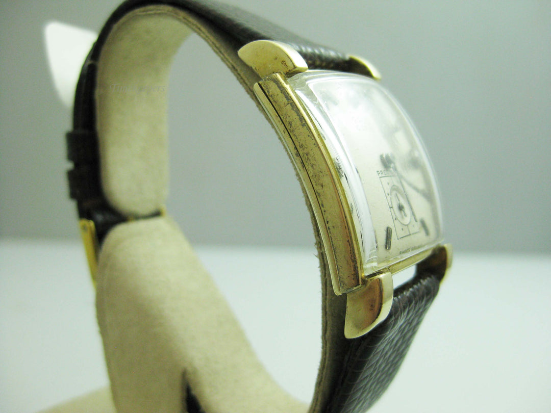 b718 Classic Unisex 14kt Yellow Gold Gruen Curvex Mechanical Wristwatch