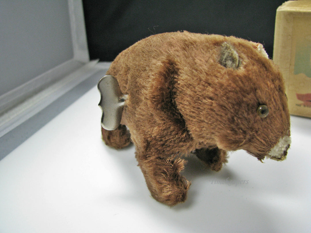 H138 Cute Clever Bear Wind Up Toy with Original Box from 1950's