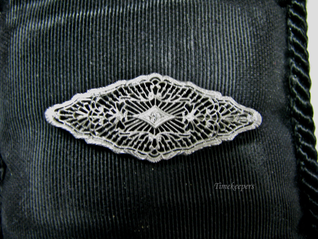 H142 Gorgeous 14k White Gold Filigree Pin / Brooch with Diamond in the Center