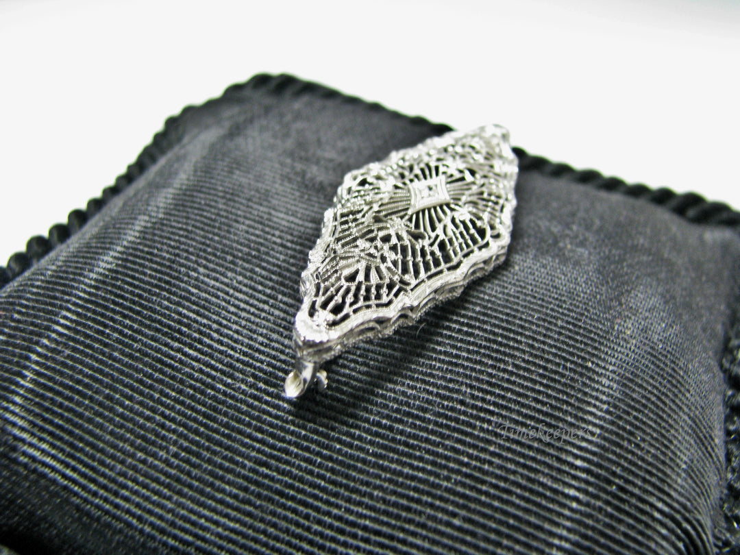 H142 Gorgeous 14k White Gold Filigree Pin / Brooch with Diamond in the Center