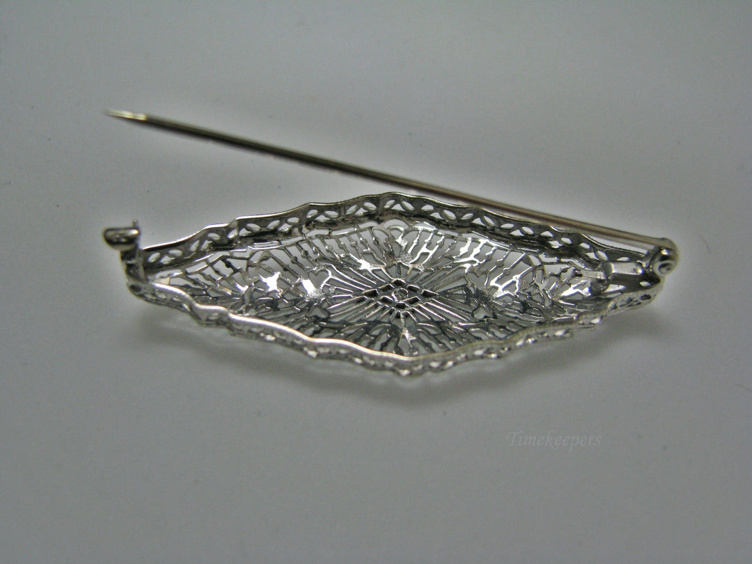 H142 Gorgeous 14k White Gold Filigree Pin / Brooch with Diamond in the Center