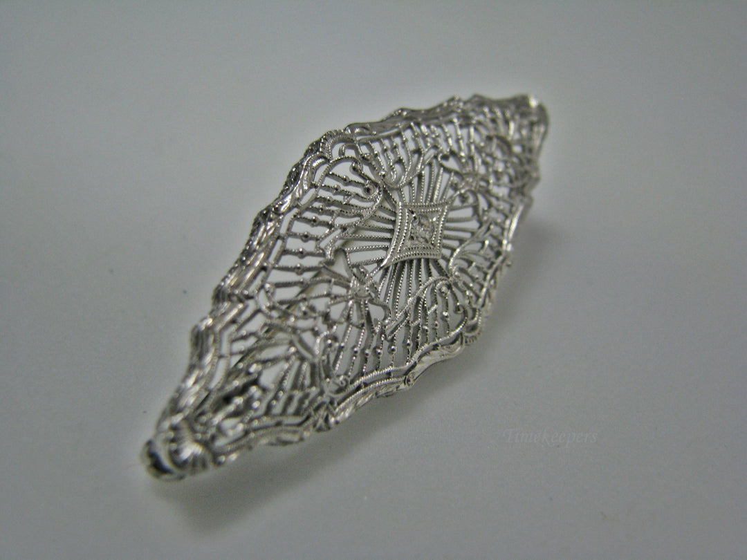 H142 Gorgeous 14k White Gold Filigree Pin / Brooch with Diamond in the Center