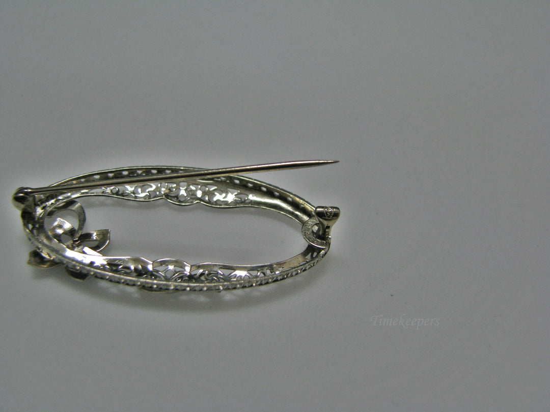 H144 Fabulous Platinum Filigree Pin / Brooch with Diamond