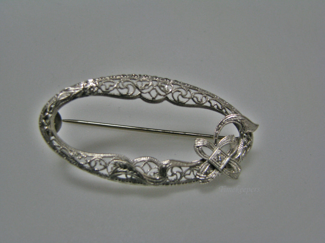 H144 Fabulous Platinum Filigree Pin / Brooch with Diamond