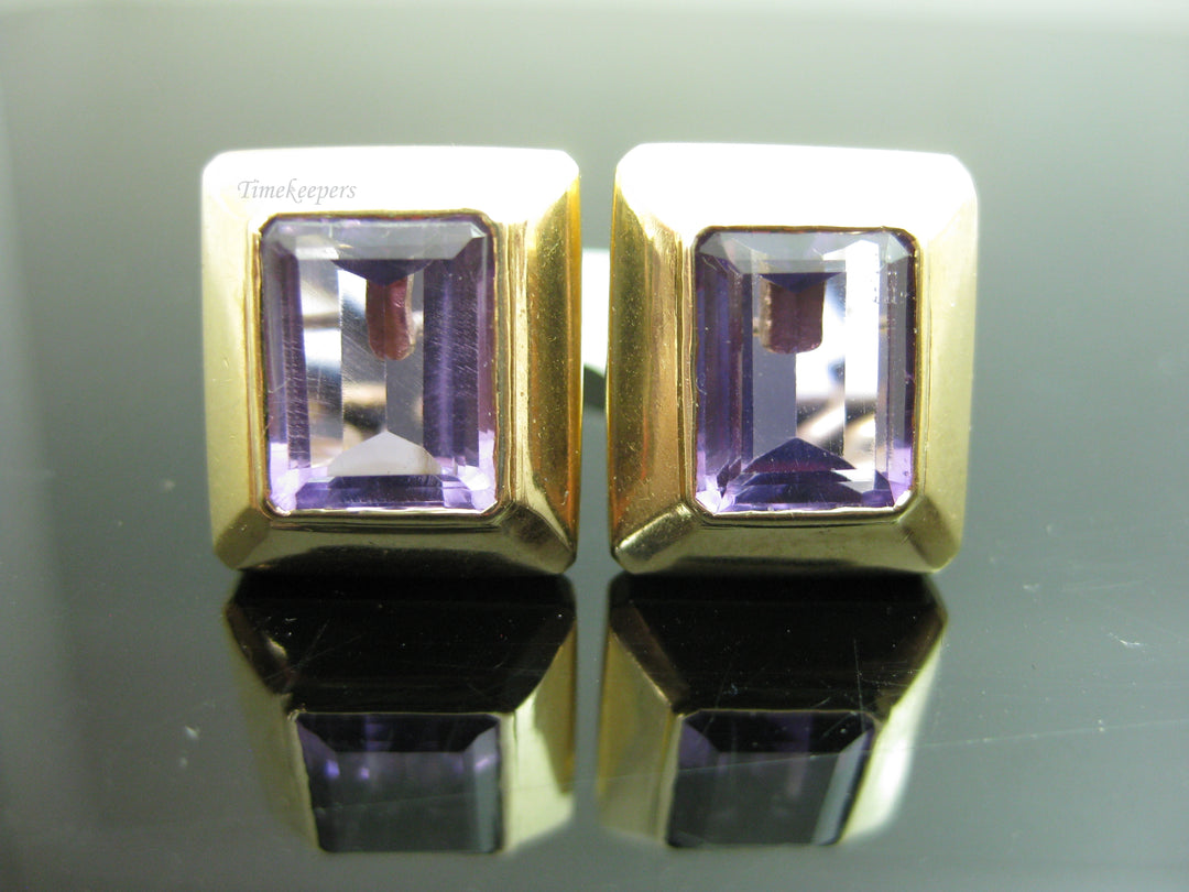 b753 Beautiful 18kt Yellow Gold Squared Amethyst Lever Back Earrings