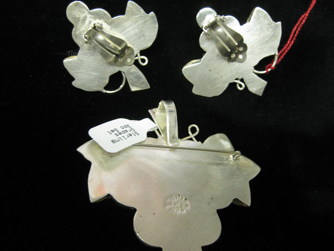 b756 Vintage Sterling Silver Grape Clip On Earrings and Pendant Brooch Pin Set
