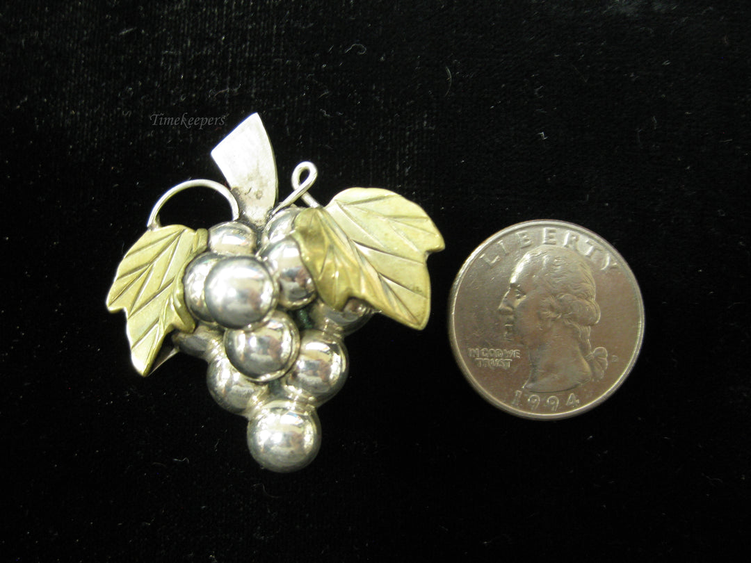b756 Vintage Sterling Silver Grape Clip On Earrings and Pendant Brooch Pin Set