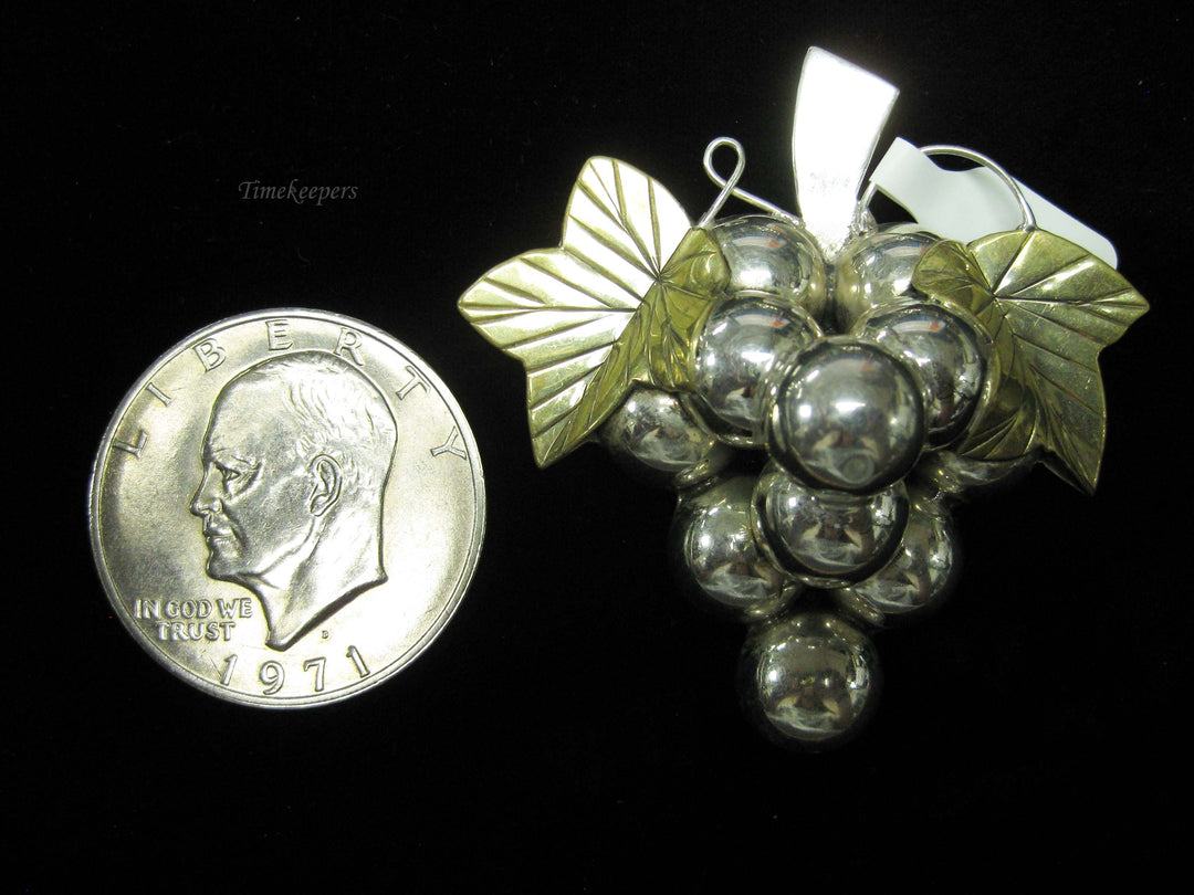 b756 Vintage Sterling Silver Grape Clip On Earrings and Pendant Brooch Pin Set