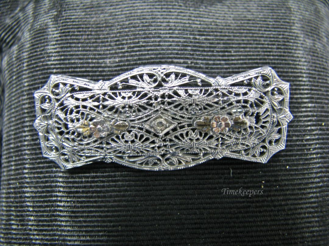 H158 Stunning 10k White Gold Filigree Pin / Brooch with Diamond in the Center