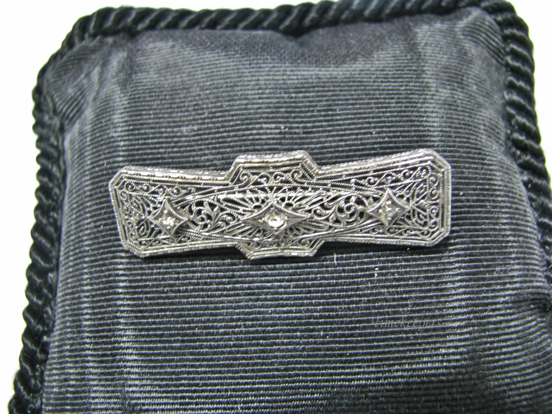 H159 Gorgeous Sterling Silver Brooch/ Pin with Clear Stones