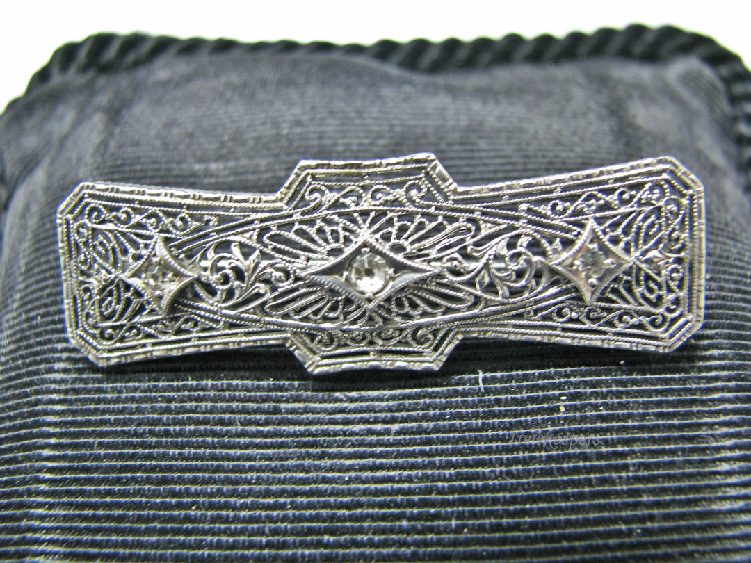 H159 Gorgeous Sterling Silver Brooch/ Pin with Clear Stones