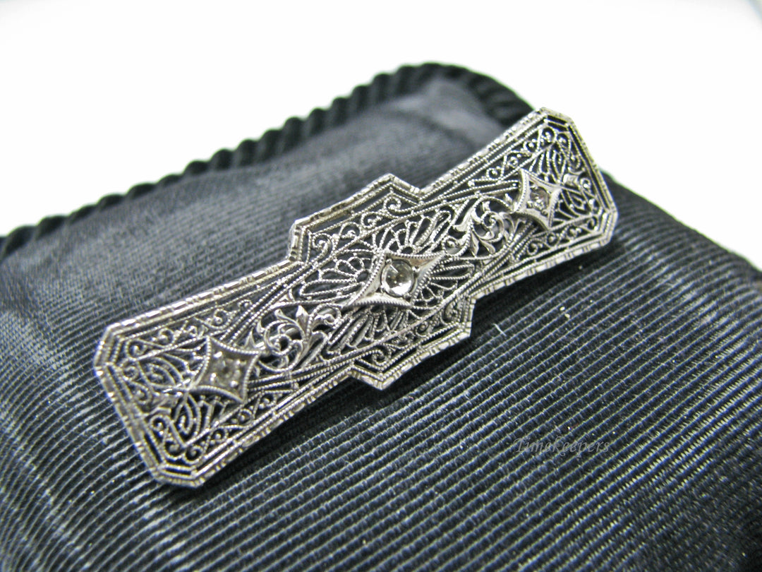 H159 Gorgeous Sterling Silver Brooch/ Pin with Clear Stones