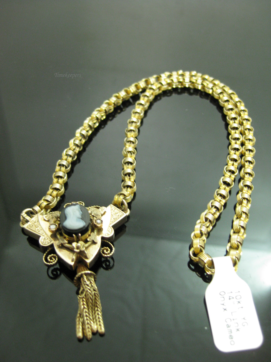 b799 Antique 10kt Yellow Gold Rolo Chain with Attached Onyx Cameo Pendant