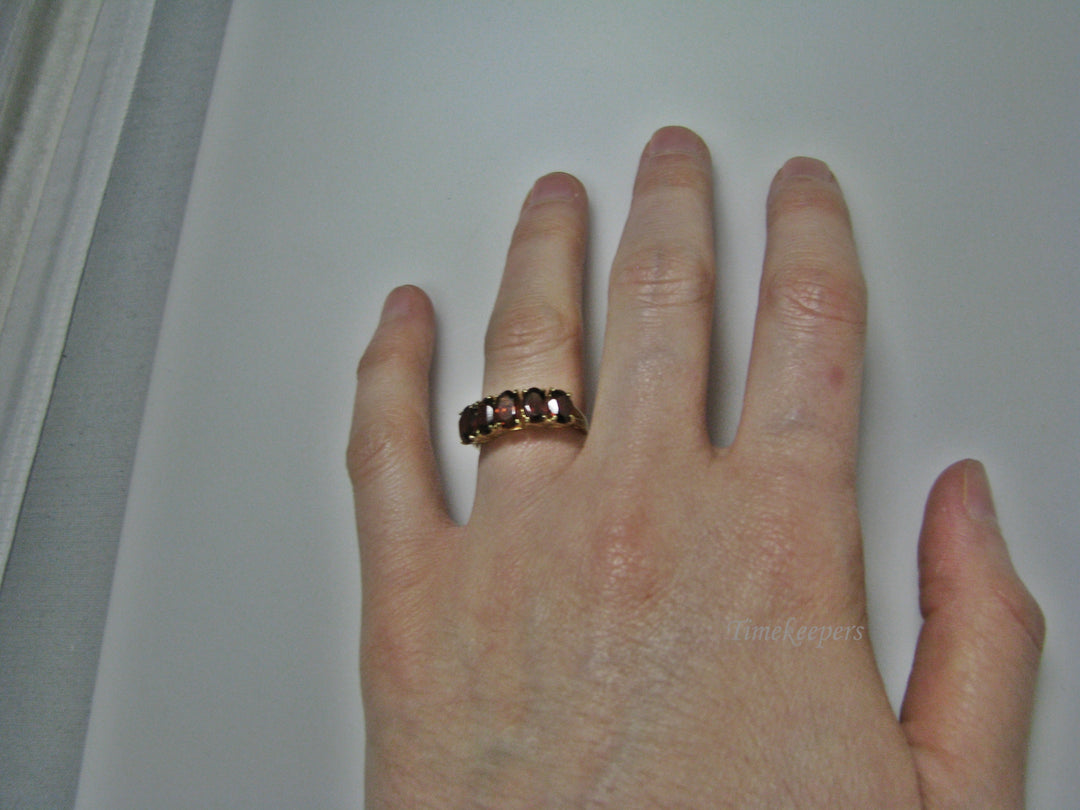 H178 Lovely 14k Lab Created Red Stone Ring