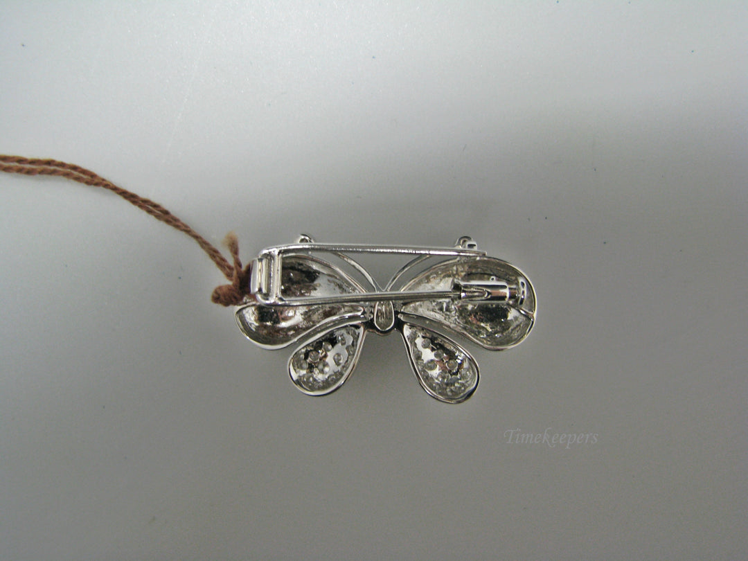 H176 Gorgeous Butterfly in 18k White Gold Pin/Brooch with Diamonds