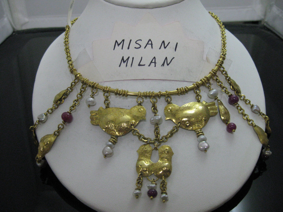 g275 Very Unique Handmade 18kt Yellow Gold Misani Milan Bird Necklace with Pearls and Garnets