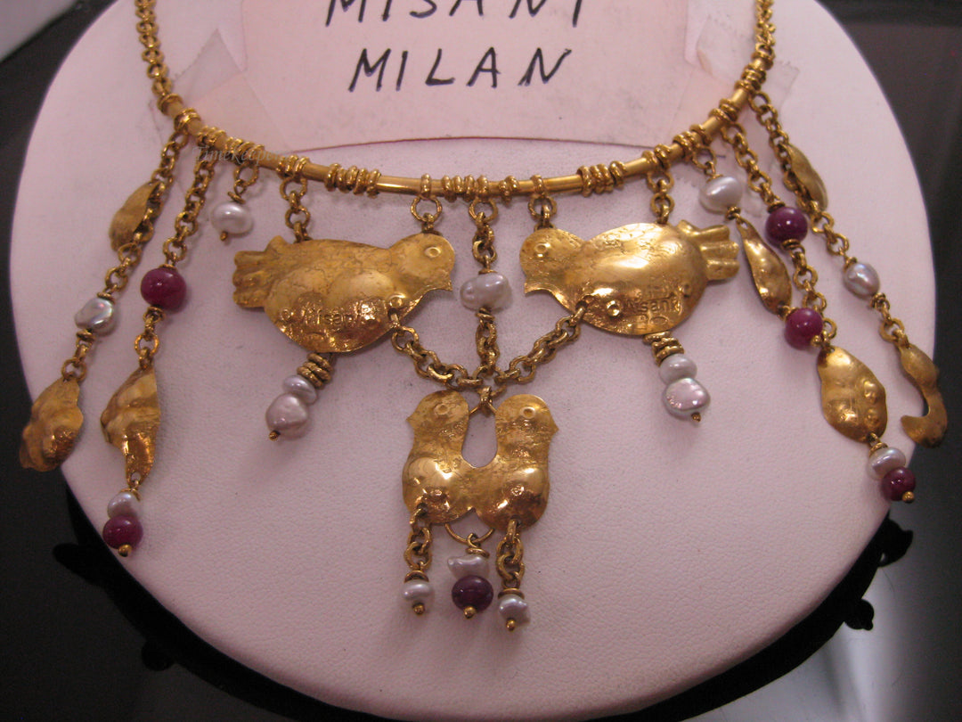 g275 Very Unique Handmade 18kt Yellow Gold Misani Milan Bird Necklace with Pearls and Garnets
