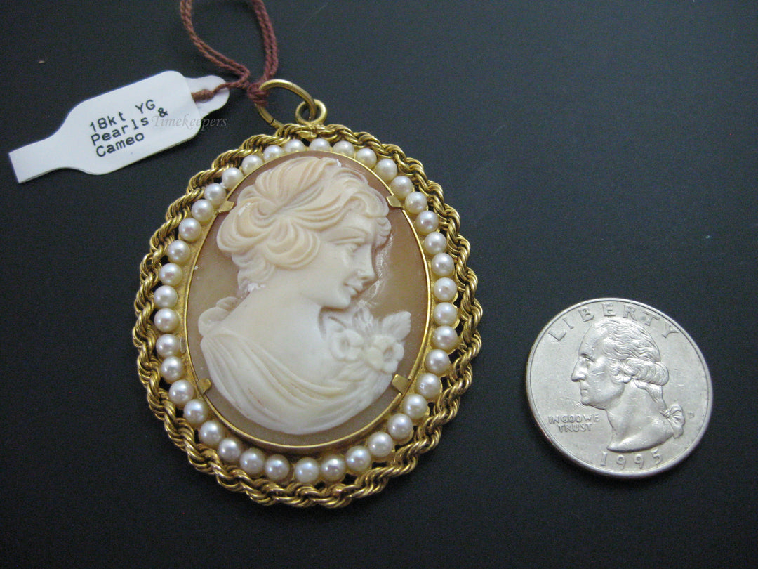 g280 Gorgeous Vintage 18kt Yellow Gold Cameo Pendant with Freshwater Pearls