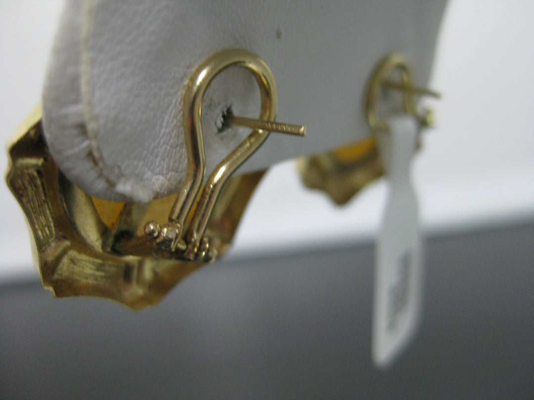 g294 Beautiful 14kt Yellow Gold Mabe Pearl Earrings