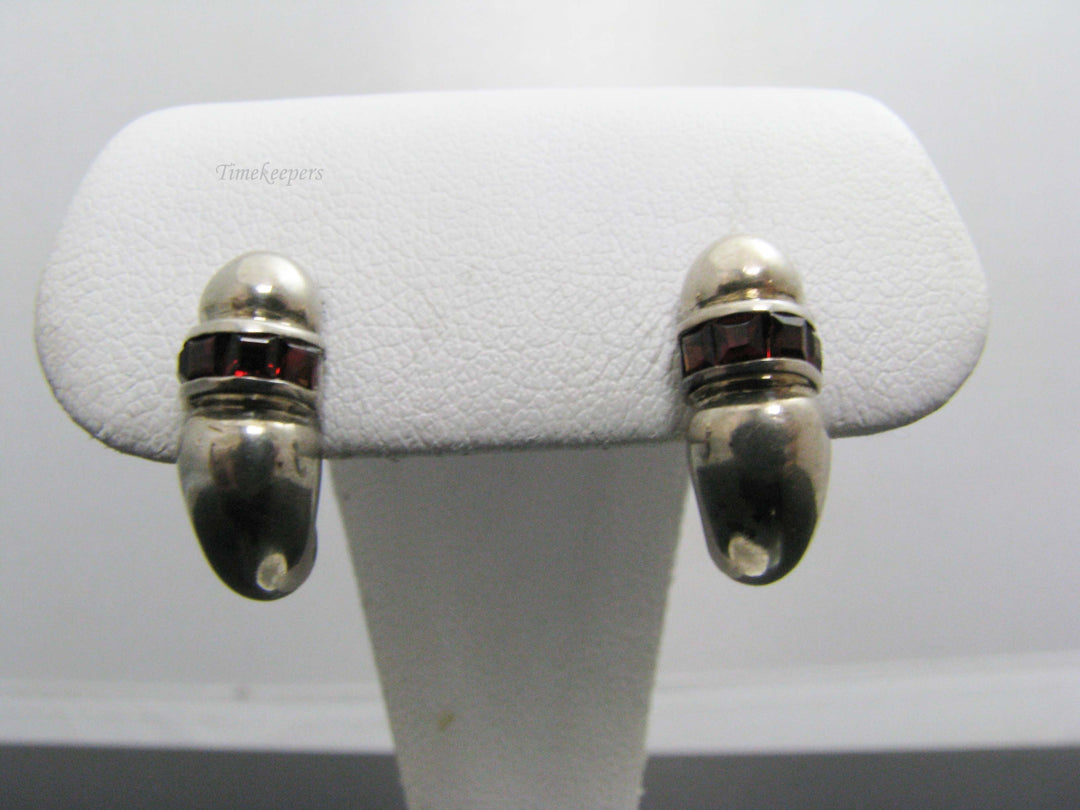 b827 Dainty Sterling Silver and Garnet Earring Studs