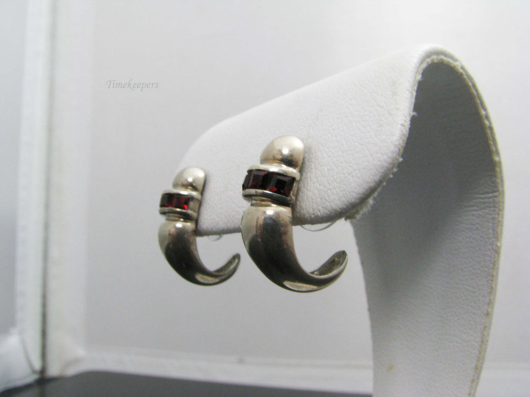 b827 Dainty Sterling Silver and Garnet Earring Studs