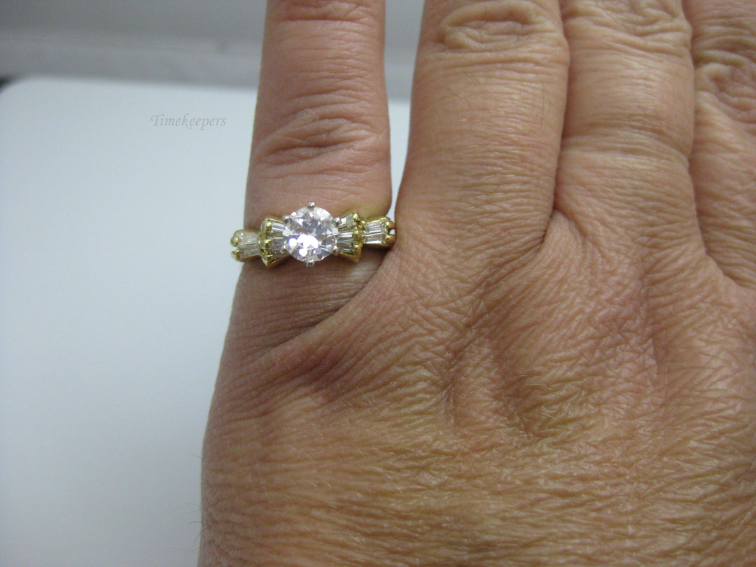 b845 Gorgeous 18kt Yellow Gold Diamond Engagement Ring