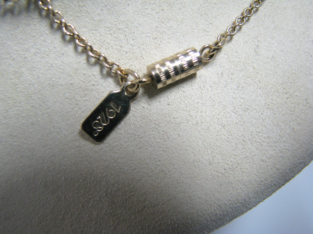j094 Vintage Hawthorne Pendant watch with 28" Chain in Gold Tone