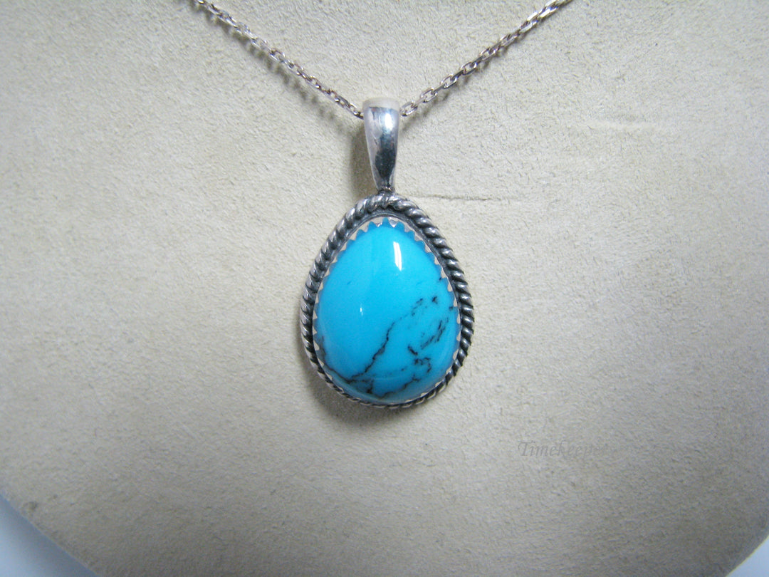 j095 Beautiful Sterling Silver Necklace with Turquoise Pendant 17" Long